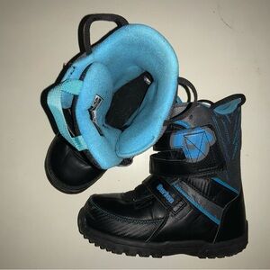 Burton Youth Grom Boots in Black and Teal